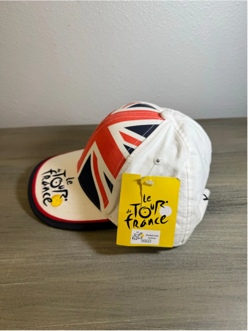 Official Le Tour De France UK Union Jack Cycling Cap Hat White NWT W/defects